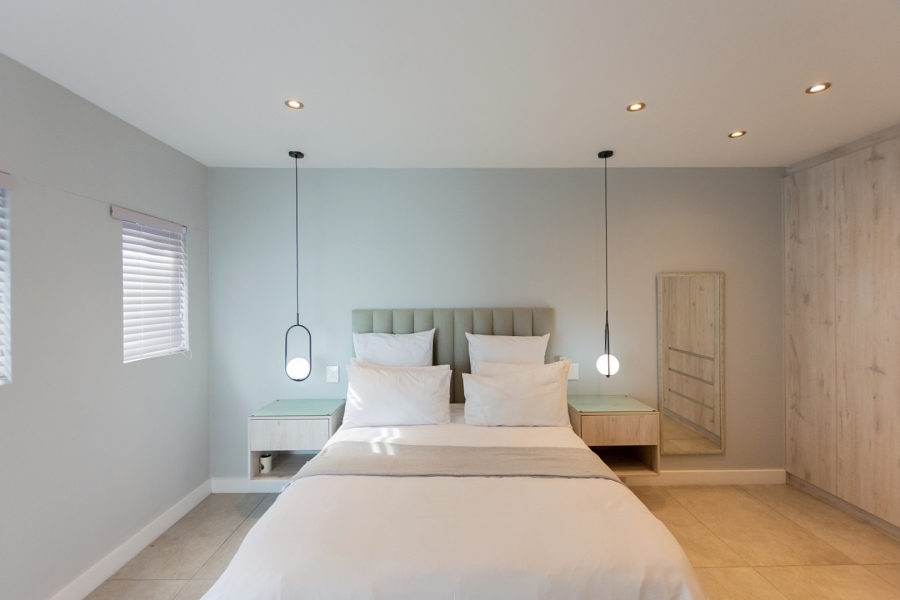 7 Bedroom Property for Sale in Calypso Beach Western Cape